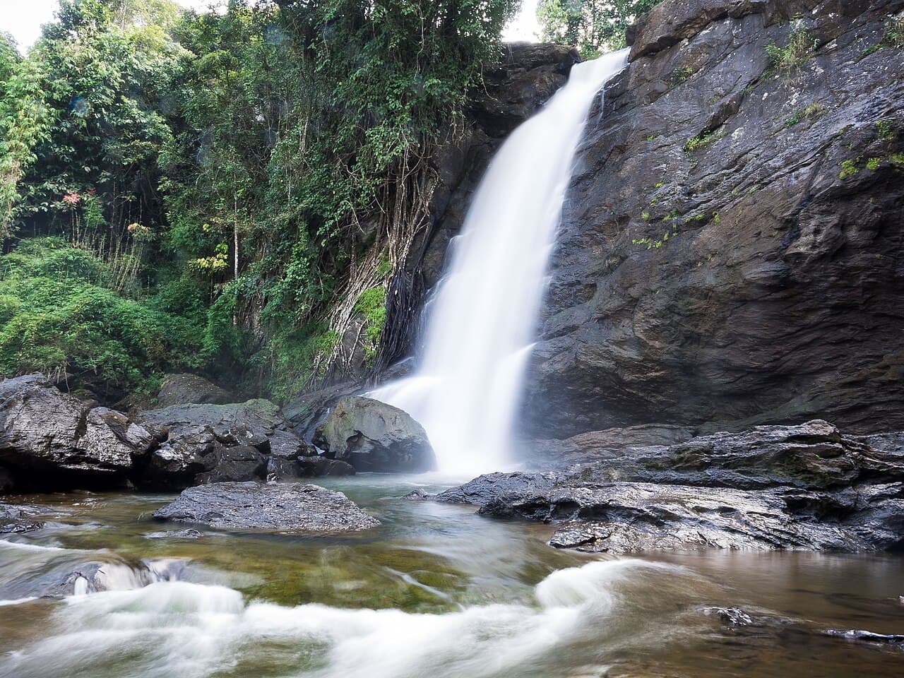Soochipara Falls (Sentinel Rock Waterfalls)